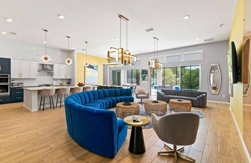 Loughman House | Eye Candy Villa w Lollipop BR, Ninja Playroom, Theater, Arcade, Gym, Near Disney