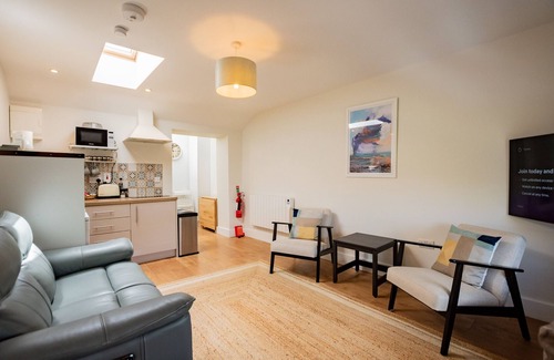 Galway City Centre Apartment | Eyre View Suites - Apt #3 - Sleeps 6