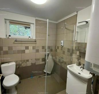 Tass Apartment | Félholdas Pagony Tass A apartman