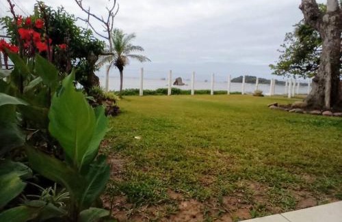 Praia da Armacao do Itapocoroi House | Férias e alegrias em casa pé na areia!