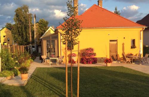 Balatonfured Apartment | Füredi Virág Villa