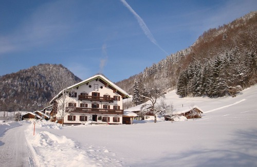 Ruhpolding Apartment | F Apartment Längauer Alm 52sqm, balcony, kitchen, 2 bedrooms and 1 bed-sitting room.