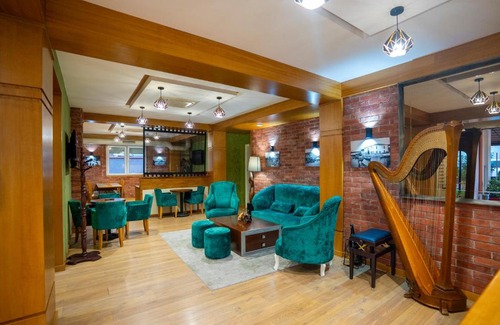 Tirana Hotel | F&M Hotel
