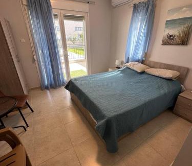 Neoi Epivates Apartment | F&R Villa Studio 1