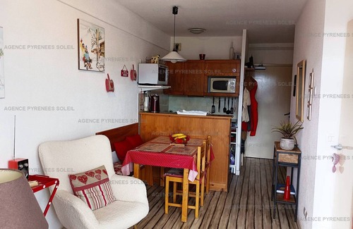 Les Angles Apartment | F2 by slopes with WiFi and parking