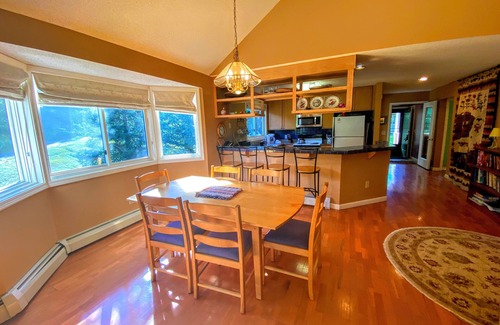Bretton Woods House | F24 Bretton Woods Townhome with golf course and mountain views, walk to Mt Washington Hotel!