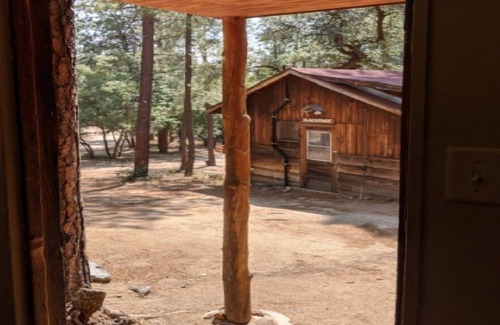 Prescott RV Rental | F3 Glamping Mountain Range with Birdwatching