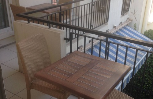 Frejus Plage Apartment | F3 spacious air-conditioned, 70m from Fréjus-Plage beach, parking + WIFI