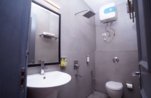 Pashim Vihar Hotel | F9 Hotels