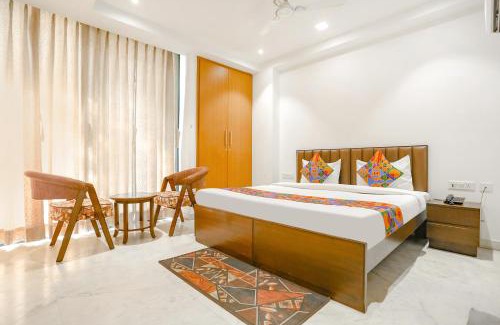 Dwarka Hotel | FabExpress Aerosky Deluxe - Nr Yashobhoomi Convention Centre