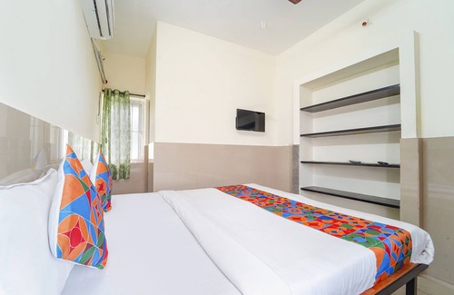 Peelamedu Hotel | FabExpress Clover Castle