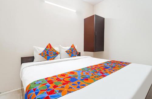 Valasaravakkam Hotel | FabExpress Epic Residency - Nr SRM University, Ramapuram