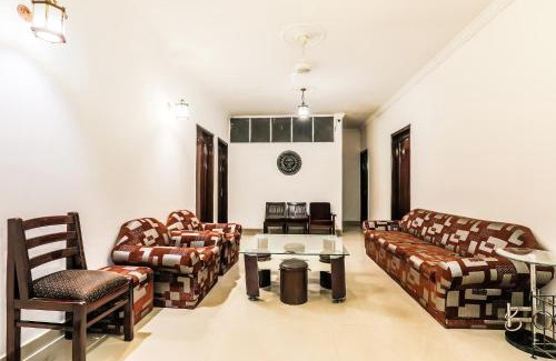 Noida Hotel | FabExpress Hemkunt Mansion