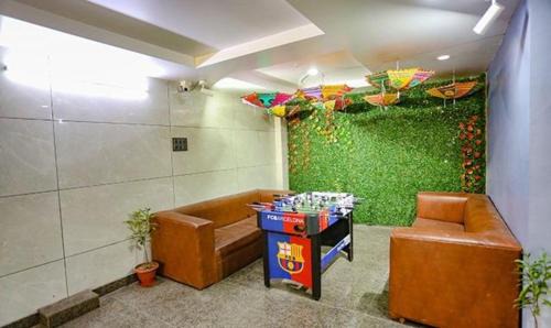 Rohini Hotel | FabExpress Rama - Rohini Sector 24