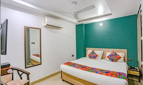 Rohini Hotel | FabExpress Rama - Rohini Sector 24