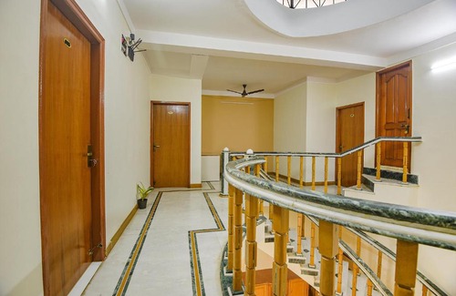HSR Layout Hotel | FabExpress Ravikeethis Service Apartment