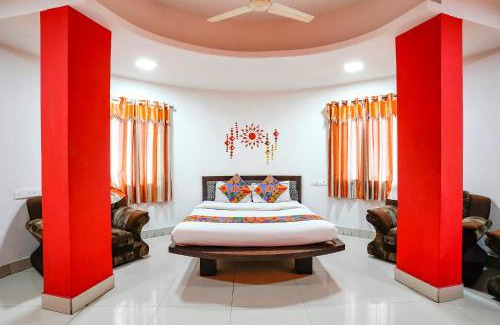Nashik Hotel | FabExpress Sai Lodging - Nashik Railway Station