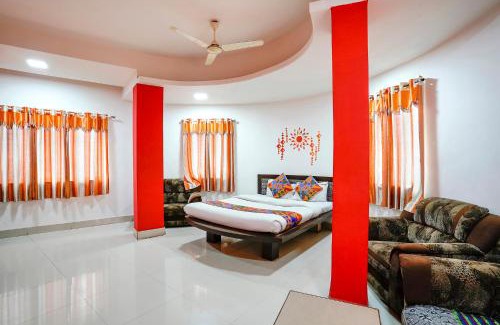 Nashik Hotel | FabExpress Sai Lodging - Nashik Railway Station