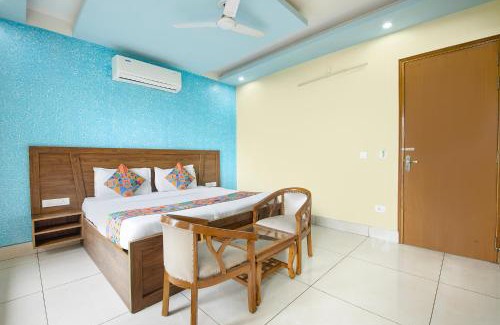 Bullawala Hotel | FabHotel Crestwood Inn