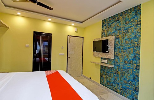 Chinar Park Hotel | FabHotel Divine Chariot