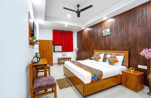 Noida Hotel | FabHotel Frolic Luxury Stay