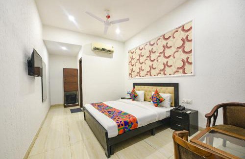 Chandigarh Hotel | FabHotel HC Mount View