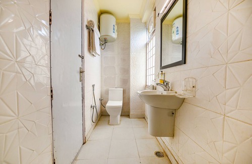 South West Hotel | Fabhotel Ishtara Auberge