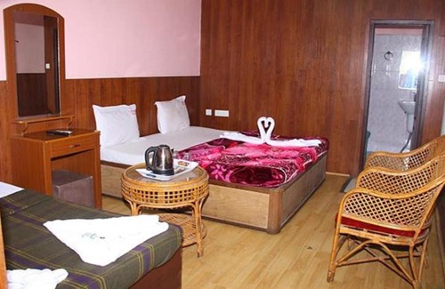 Kodaikanal Hotel | FabHotel MG Residency