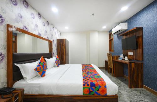 Delhi Hotel | FabHotel Mona Continental - Nr Laxmi Nagar IT Hub
