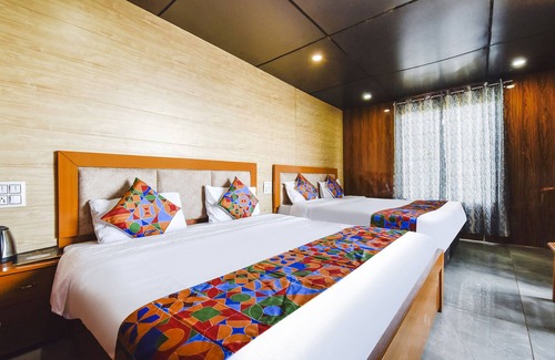 Kempty Range Hotel | Fabhotel Neilkanth