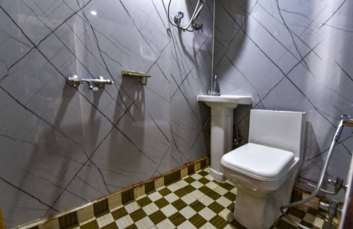 Kempty Range Hotel | Fabhotel Neilkanth