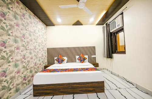 Rohini Hotel | FabHotel The Crystal Palace Rohini