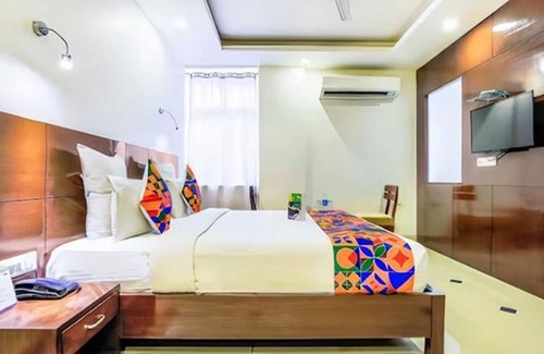 Adarsh Nagar Hotel | FabHotel Tipsyy Inn Suites