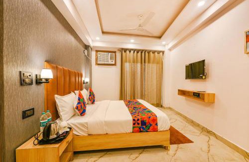 South West Hotel | FabHotel Tree House - Nr Yashobhoomi Convention Centre