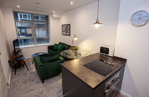 Bolton Apartment | Fabulous 1 Bedroom Apartment in Bolton
