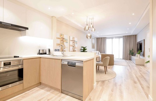 Palm Jumeirah Apartment | Fabulous 1 bedroom apartment at 5-star Resort