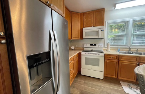 Mountain City House | Fabulous 2-bedroom house next to beautiful creek in Mtn City/Laurel Bloomery