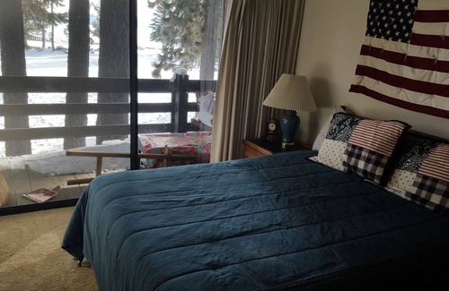 Tahoe Sierra Estates Condo | Fabulous 4 Bedroom Tavern Shores with Lakefront Views