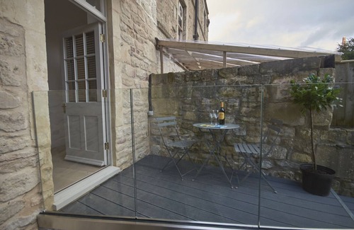 Bath Apartment | Fabulous Central Location with balcony