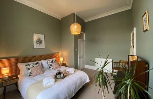 Plymouth Apartment | Fabulous flat in Durnford Street