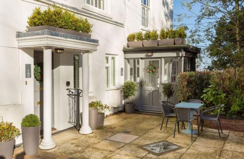 Malvern Apartment | Fabulous ground floor apartment.