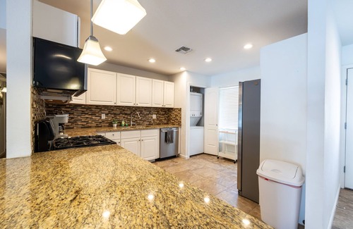 Scottsdale Estates Three House | Fabulous! Heart of Scottsdale with Temp Ctrl Pool-Minutes from Old Town!