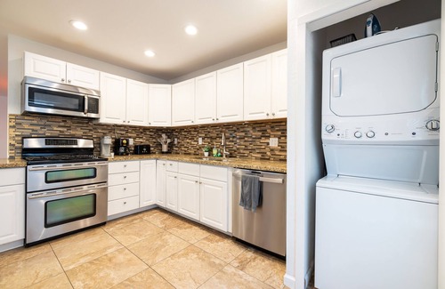 Scottsdale Estates Three House | Fabulous! Heart of Scottsdale with Temp Ctrl Pool-Minutes from Old Town!