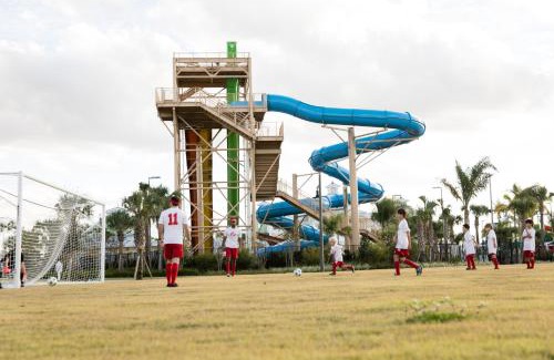 West Kissimmee Apartment | Fabulous Home With Air Hockey, Media Room And Waterpark & Resort Access Near Disney At Encore Resorts Reunion - 290Fl