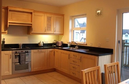 Portrush House | Fabulous house stunning sea & golf views /excellent location NITB approved