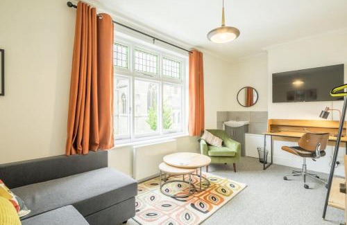 Mill Road House | Fabulous Large Apartment for 7 - CENTRAL Cambridge