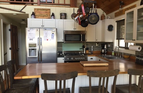 Bartlett Ski Chalet | Fabulous Mountain View Chalet close to Everything in North Conway. Pet Friendly