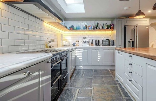 Larkhall House | Fabulous Oasis for unique experience in Clapham