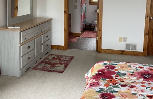 Newport House | Fabulous space for a gathering to ski, snowmobile or just have fun.
