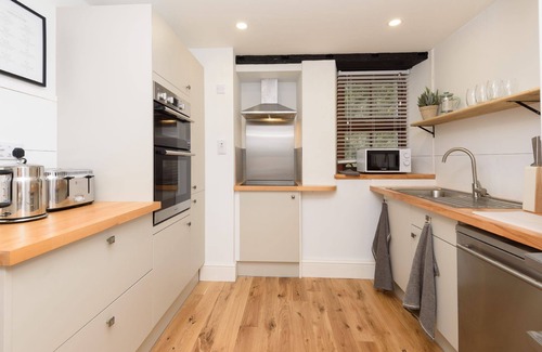 Looe House | Fabulous town centre property with river views.